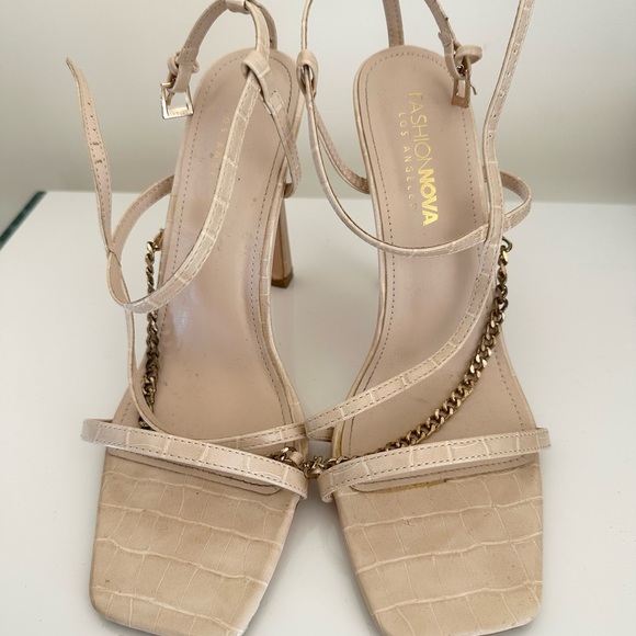 Nude Heels 7.5 - Picture 1 of 5